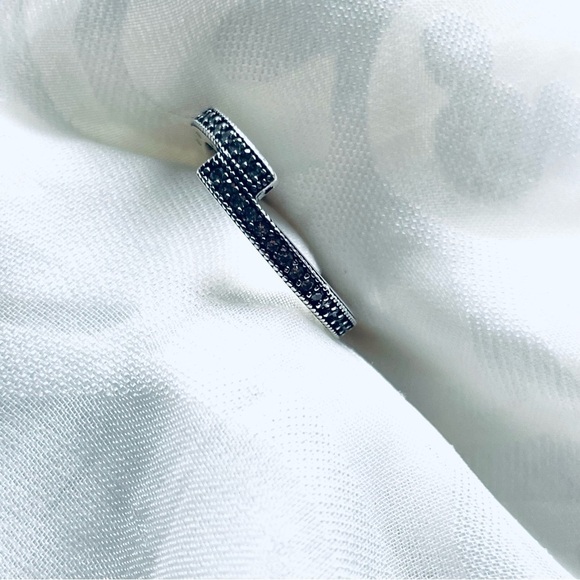 NWOT Sterling Silver 925 Ring – Size 6 – Elegant for Any Occasion - Picture 5 of 11